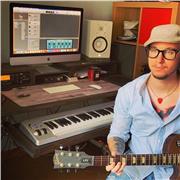 Insegnante di chitarra e tecnico del suono 
con esperienza pluriennale